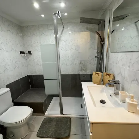 Apartment Ver1 - Terraza - 1 Dorm - Wifi - Centro A 100 Metros - Playa A 600 Metros Torremolinos