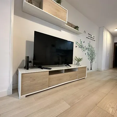 Apartmán With Terrace & Seasonal Pool Terraza Y Piscina