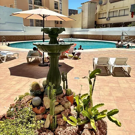With Terrace & Seasonal Pool Terraza Y Piscina Apartament