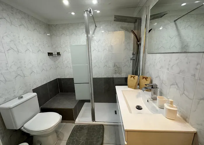 Apartment With Terrace & Seasonal Pool Walking Distance To The By Namaste Elite Torremolinos