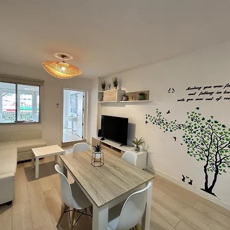 With Terrace & Seasonal Pool Walking Distance To The By Namaste Elite Lägenhet *