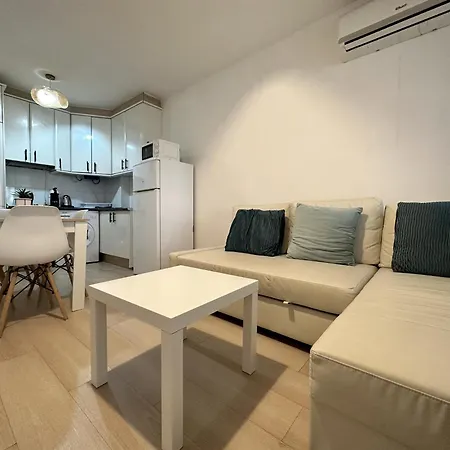 Lägenhet With Terrace & Seasonal Pool Walking Distance To The By Namaste Elite *