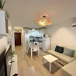 With Terrace & Seasonal Pool Walking Distance To The By Namaste Elite Appartement Torremolinos